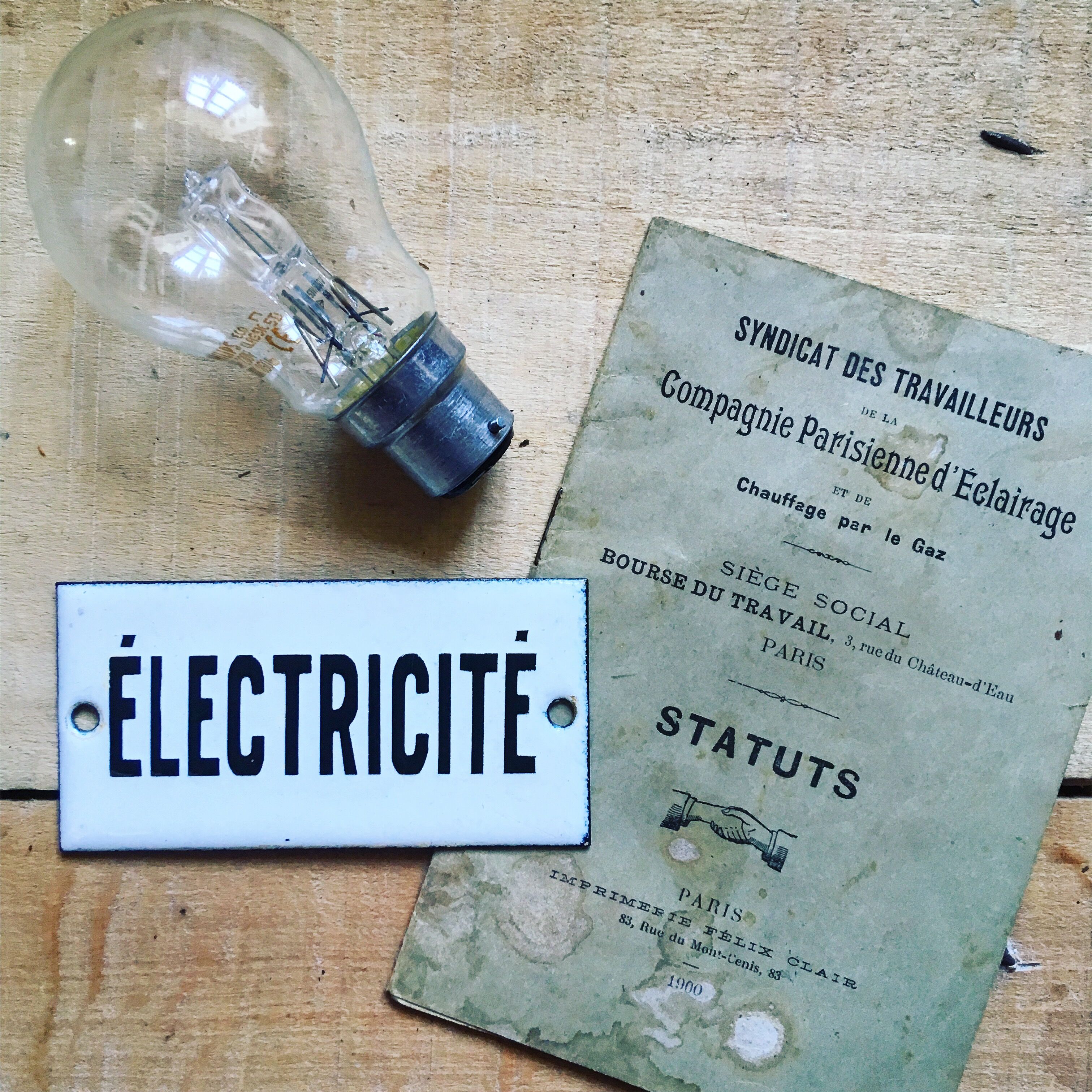 Enamelled plate "ELECTRICITY." Vintage. Electricity. Building plate. Door plate. Interior decoration