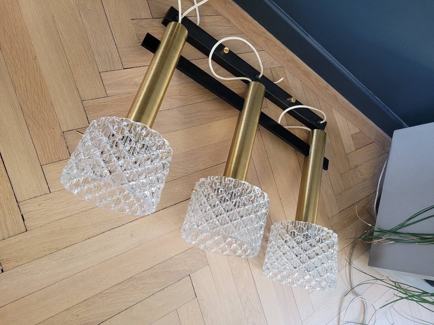 Vintage pendant chandelier in molded glass and brass