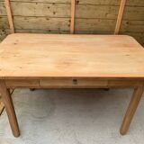 Farm table