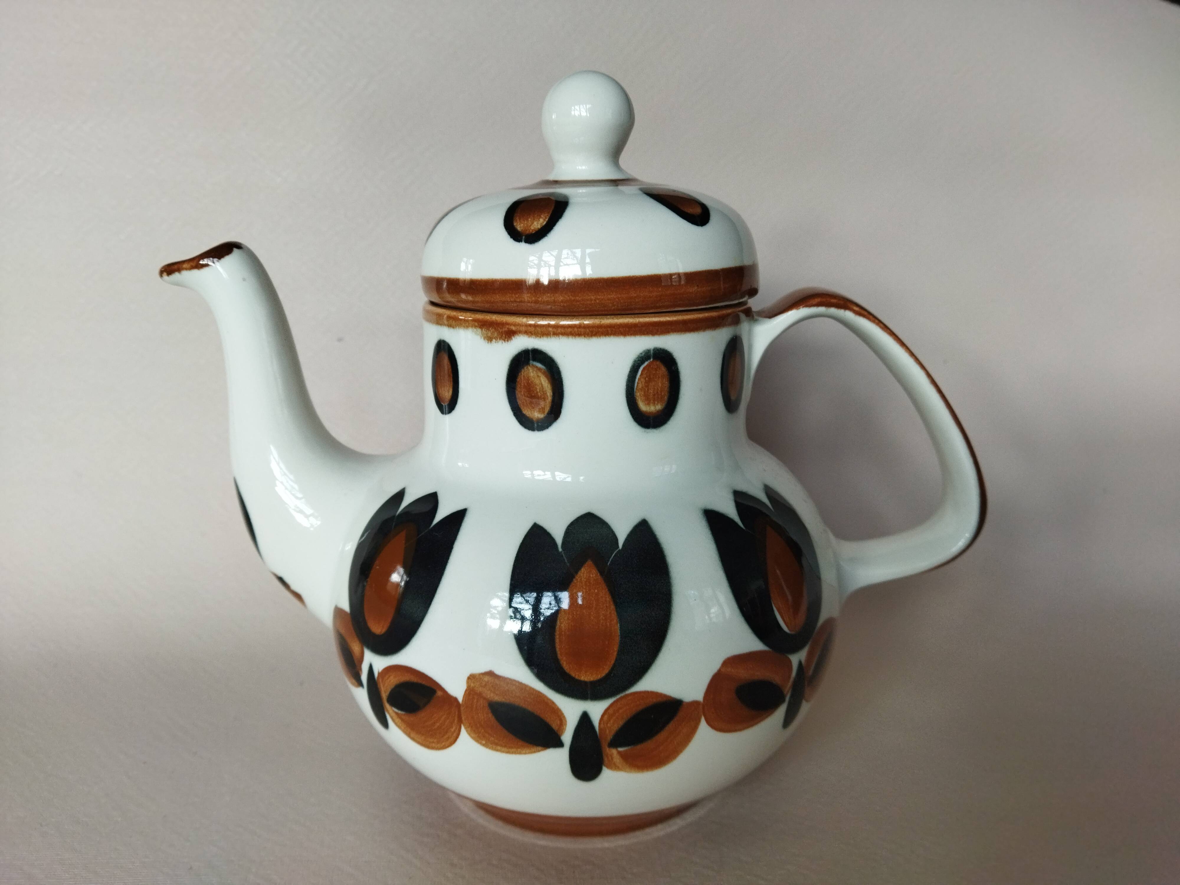 Kimono jug from Boch La Louvière