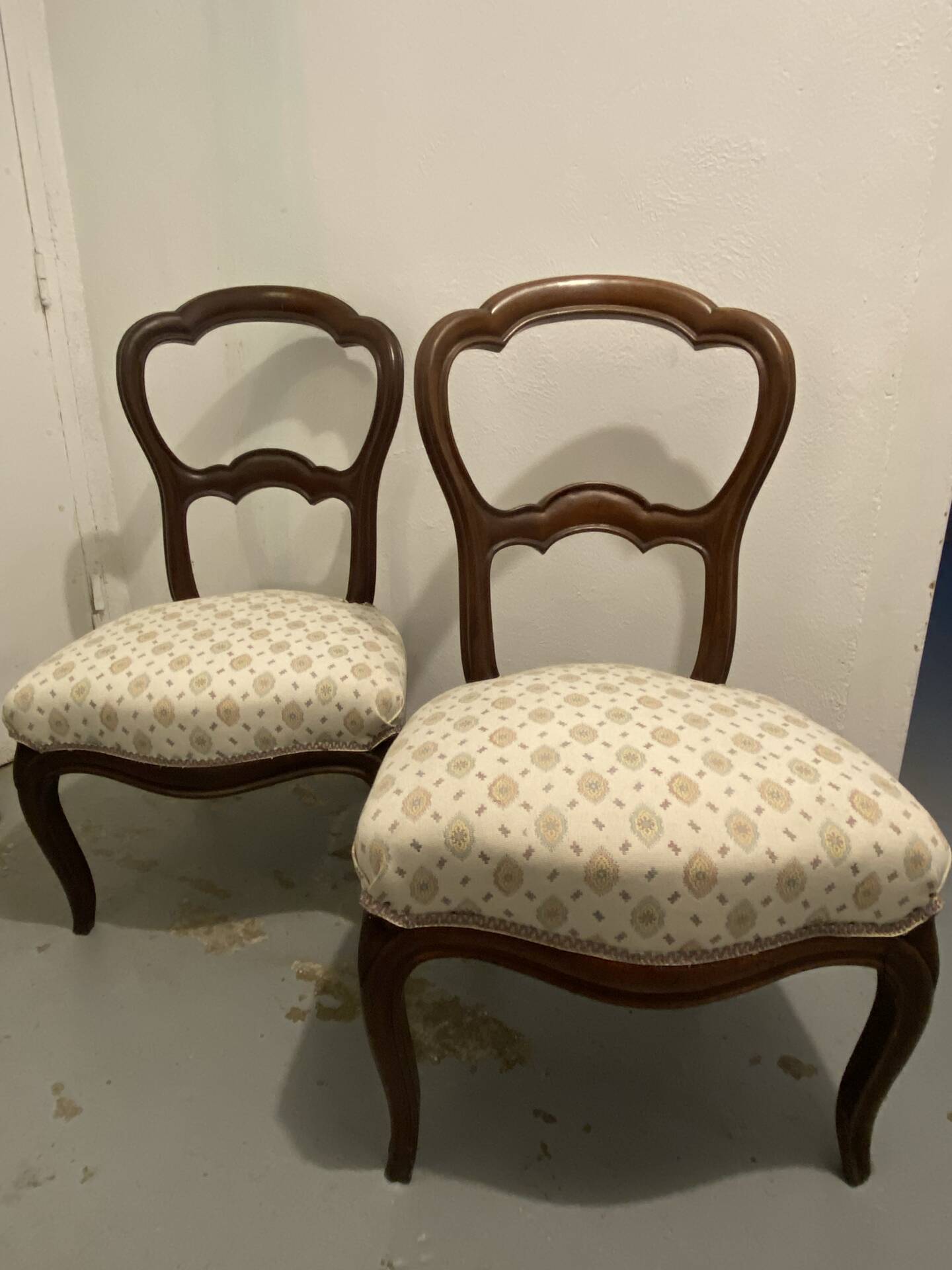 Paire de fauteuils cabriolet style Louis XV