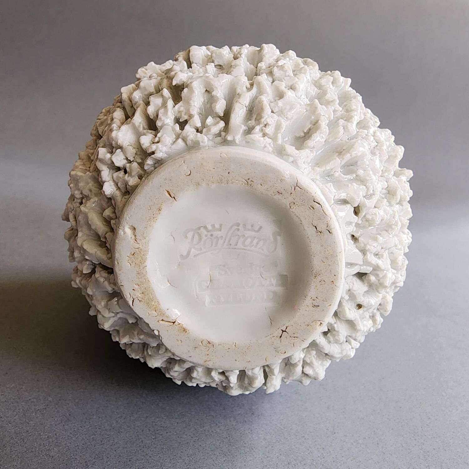 Vase hérisson en chamotte de Gunnar Nylund