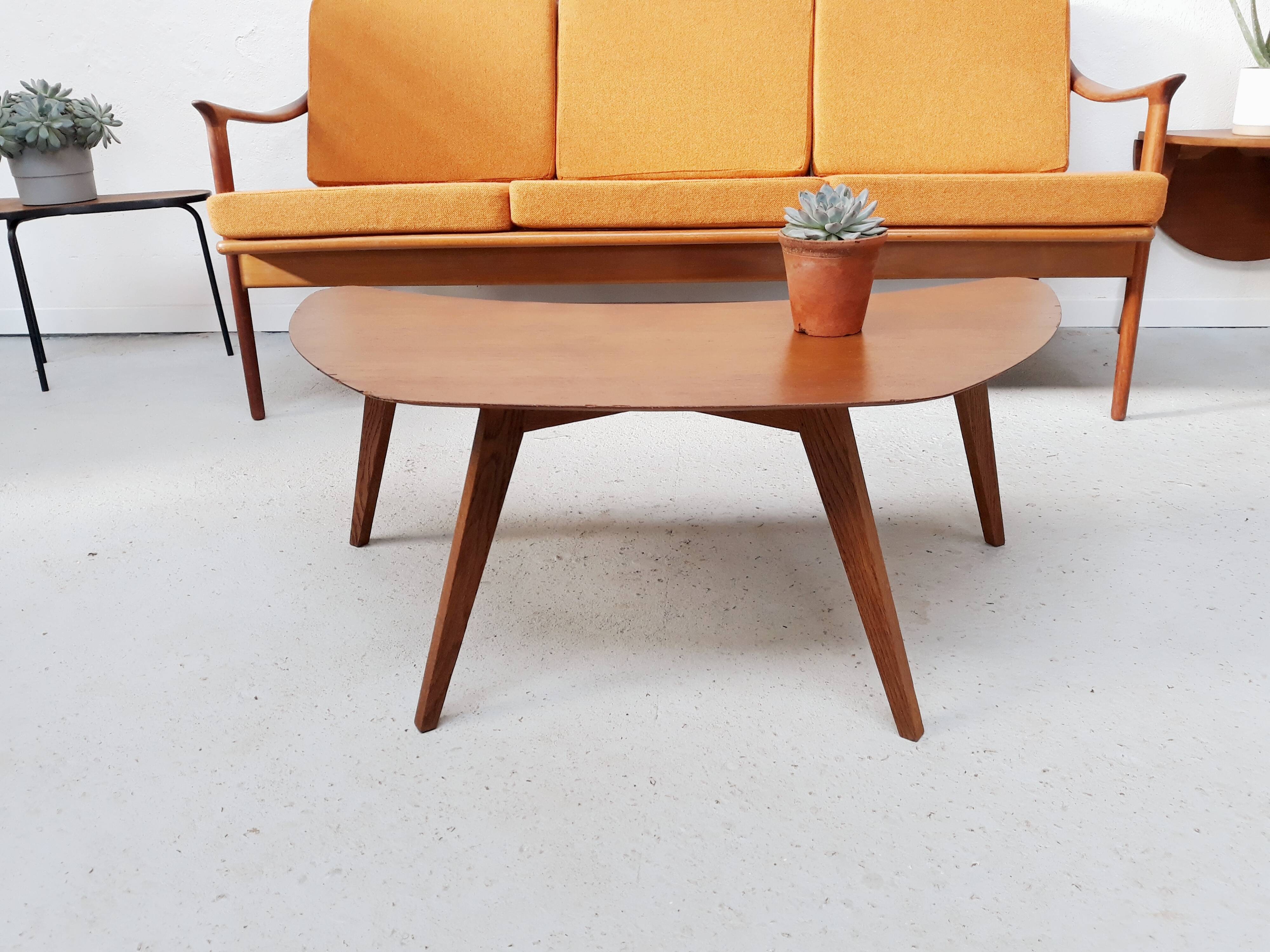 Table basse vintage haricot