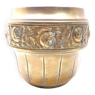 Pot brass or bronze decorations pink decoration flower plant