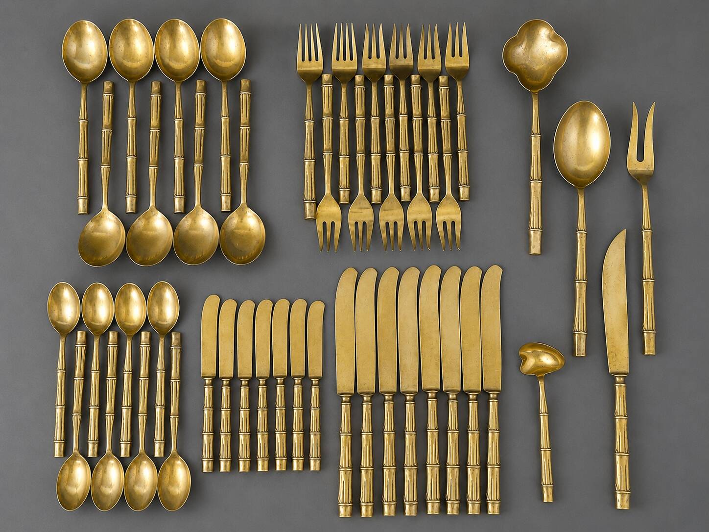 Set de couverts en bambou. 47 pièces. Laiton massif.