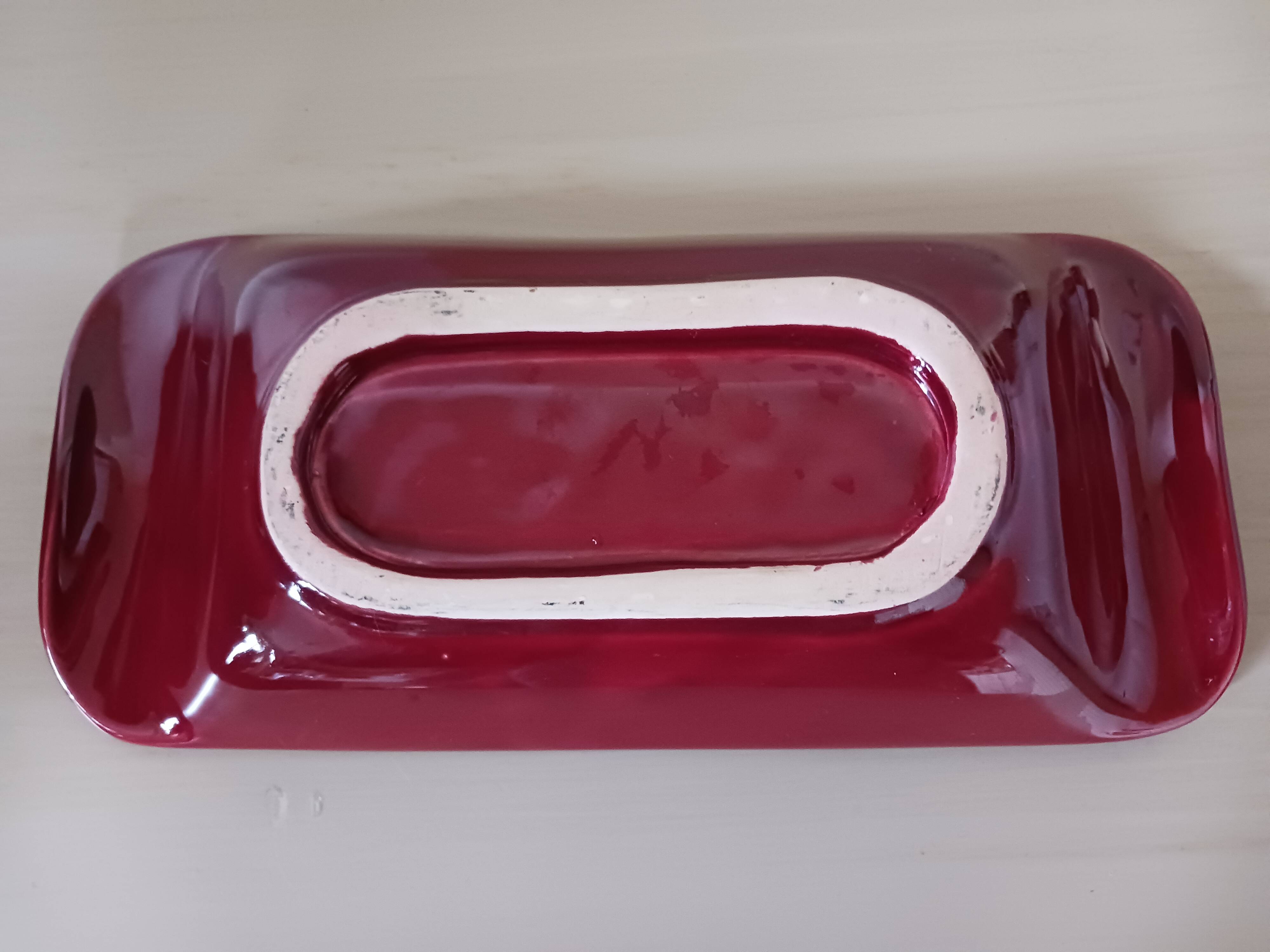 2 vintage earthenware cake dishes.