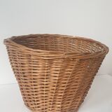 Panier en rotin ancien