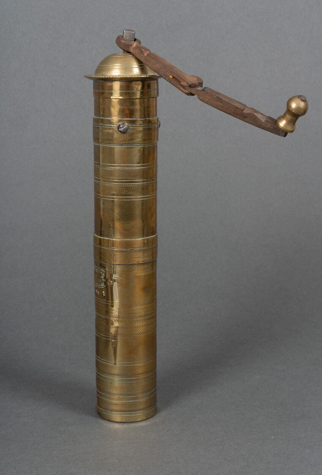 Large nineteenth pepper mill Nurtsengul Istanbul