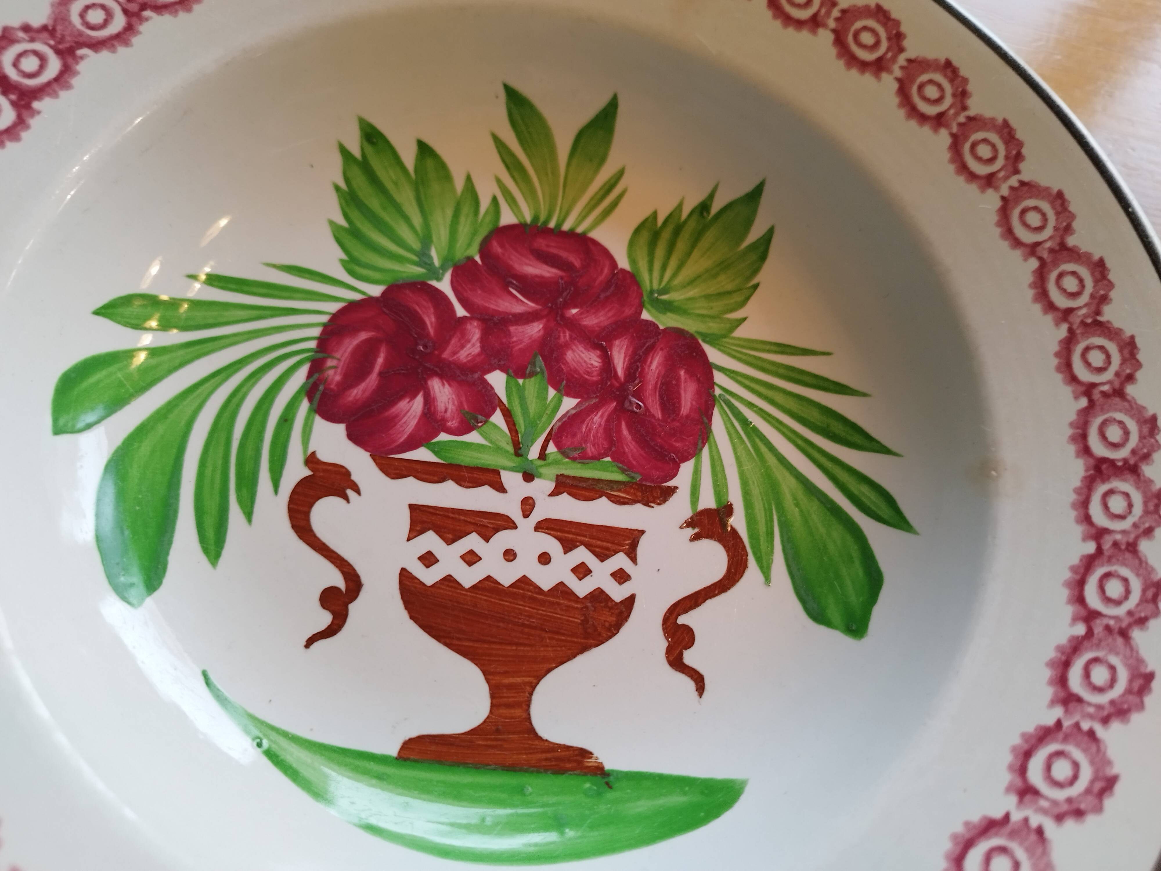 Set of 6 soup plates