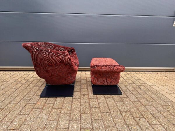 Artifort Ribbon chair van Pierre Paulin + Ottoman, stof Pierre Frey