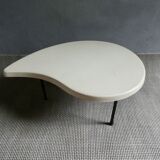 Table basse tripode, forme goutte d'eau, années 60