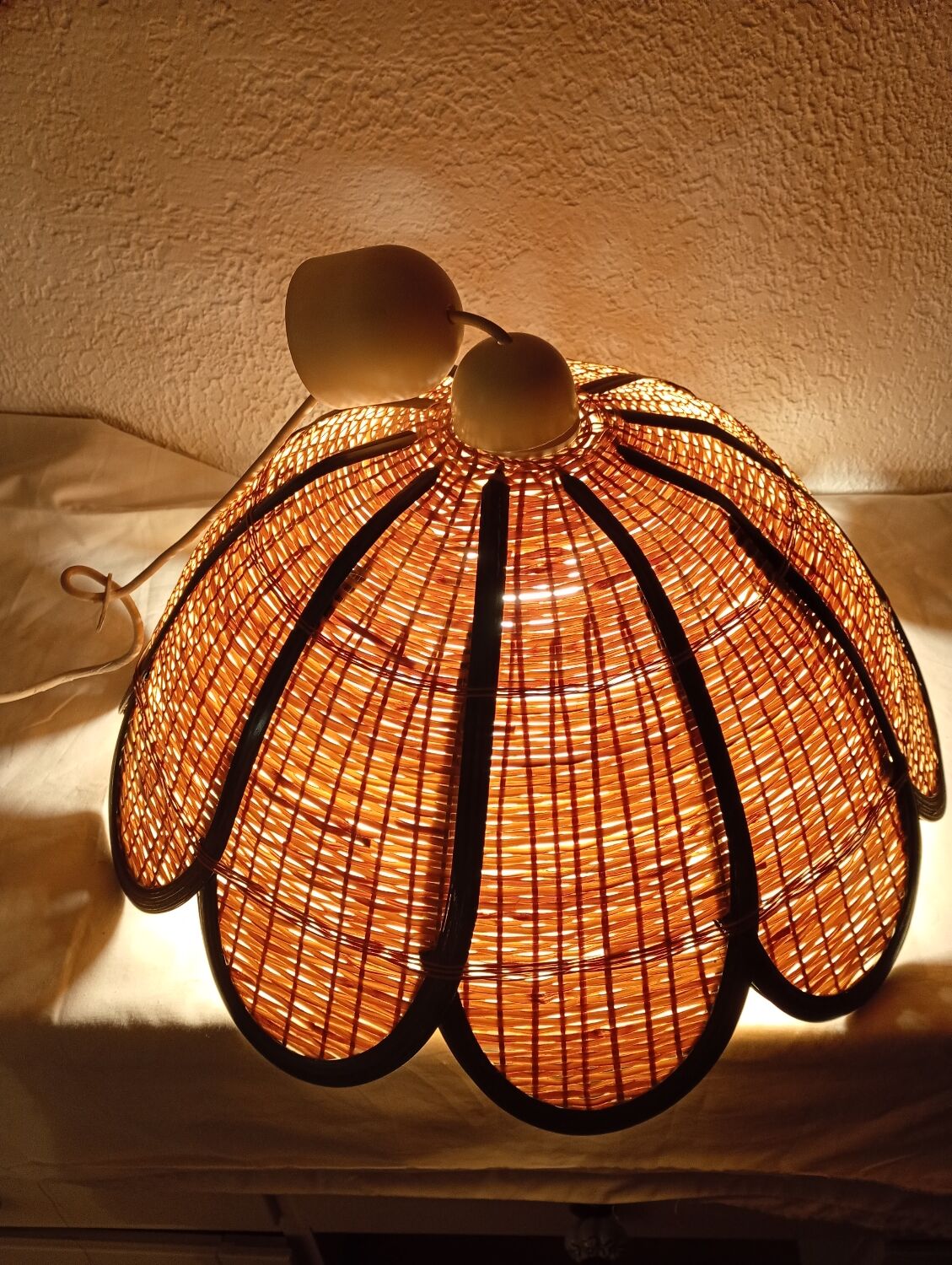 Rattan suspension