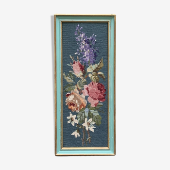 Canevas, brodé main, tapisserie vintage, bouquet de fleurs, encadre dans un joli cadre en bois