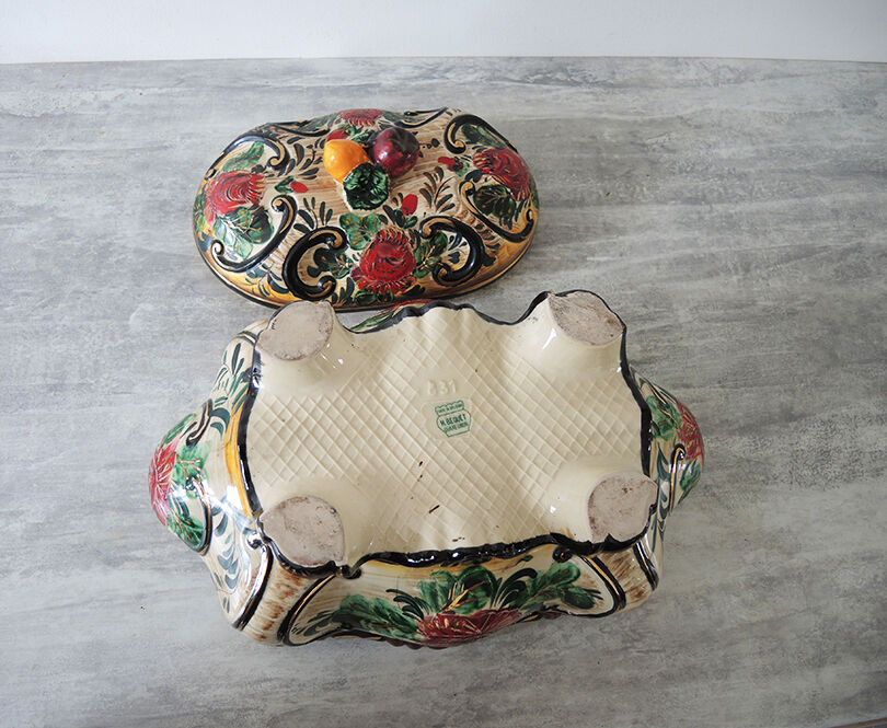Slurry tureen H Bequet Quaregnon