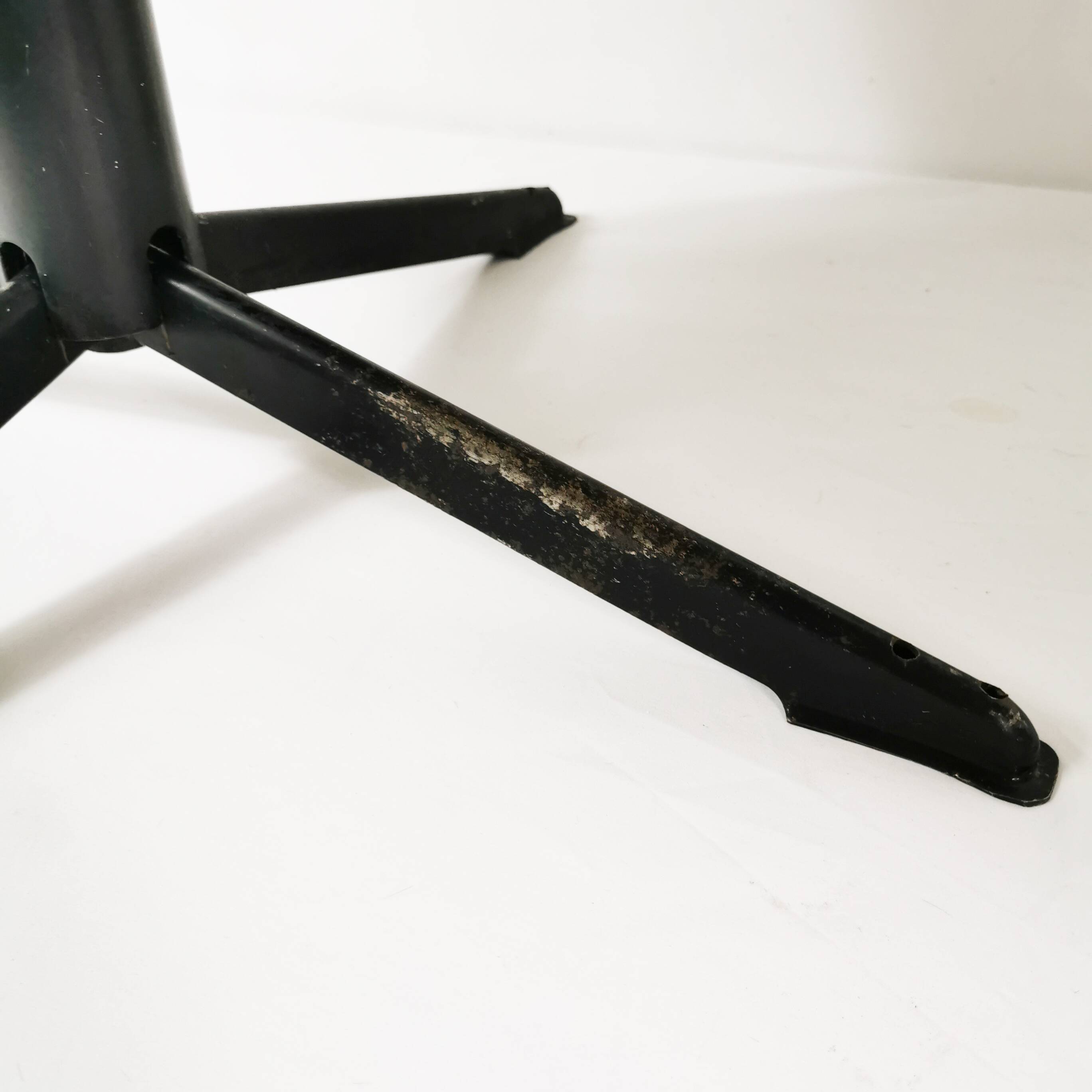 Pair of modernist Balloon armchairs, Germany 1960s.