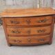 Commode en noyer massif, XVIIIème s.