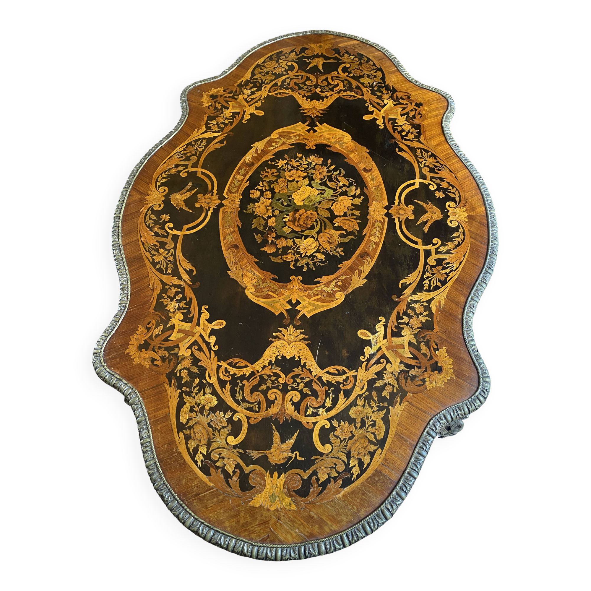 Table française en marqueterie du XIXe siècle