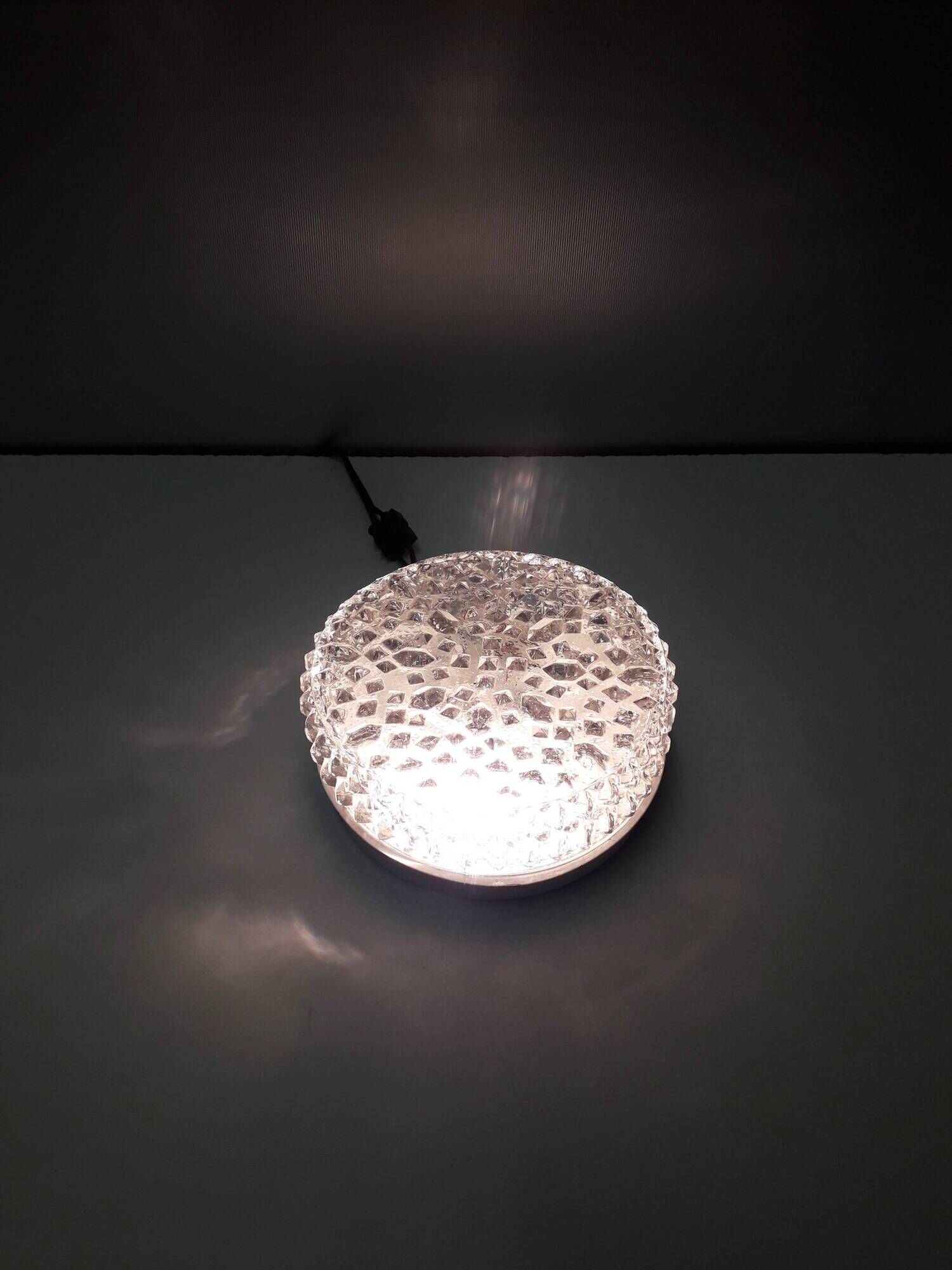 Vintage ceiling light / wall light - Molded glass - diamond tips - 1970s