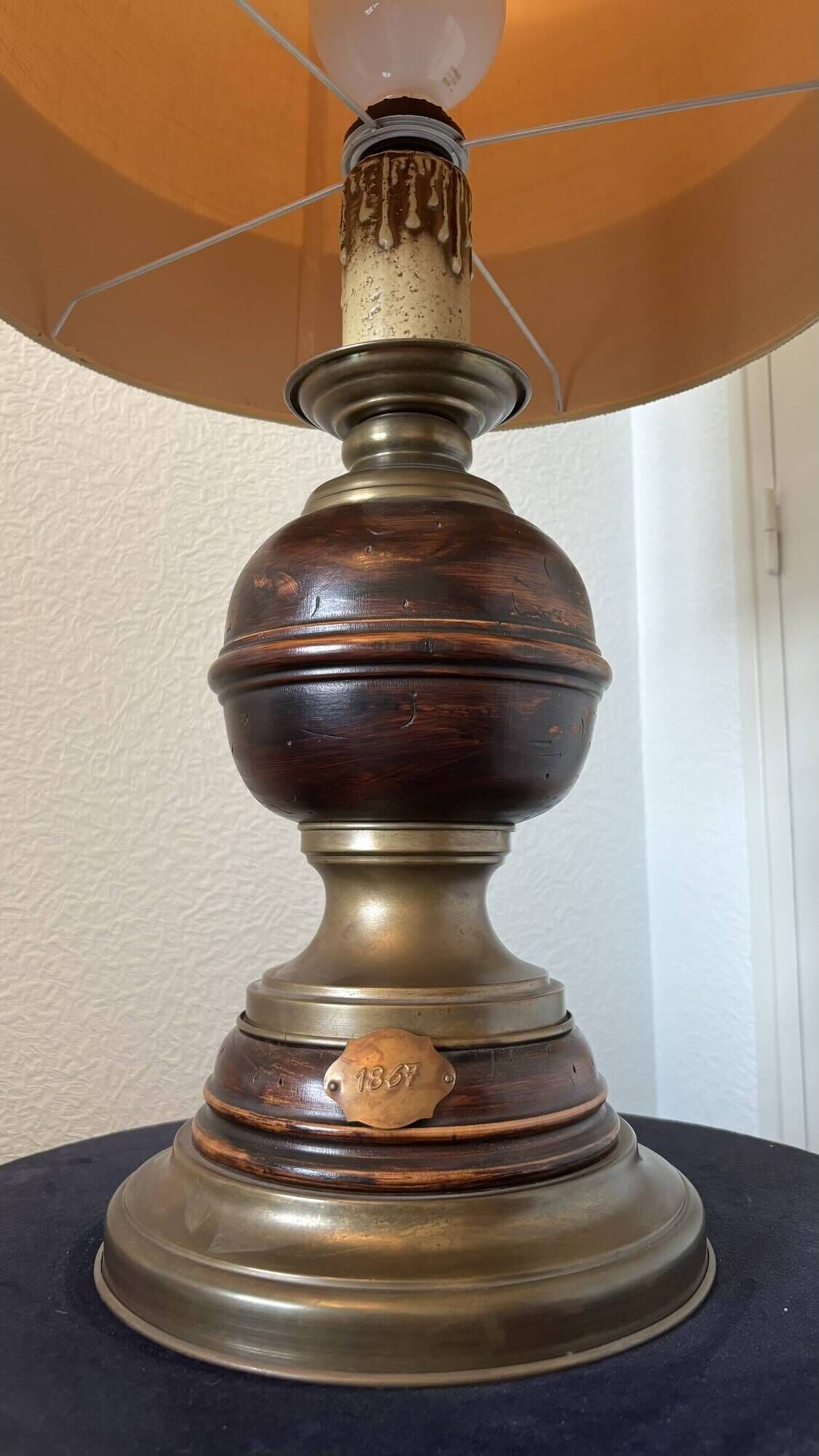 floor lamp