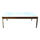 Table basse en mélaminé blanc et acier chromé
