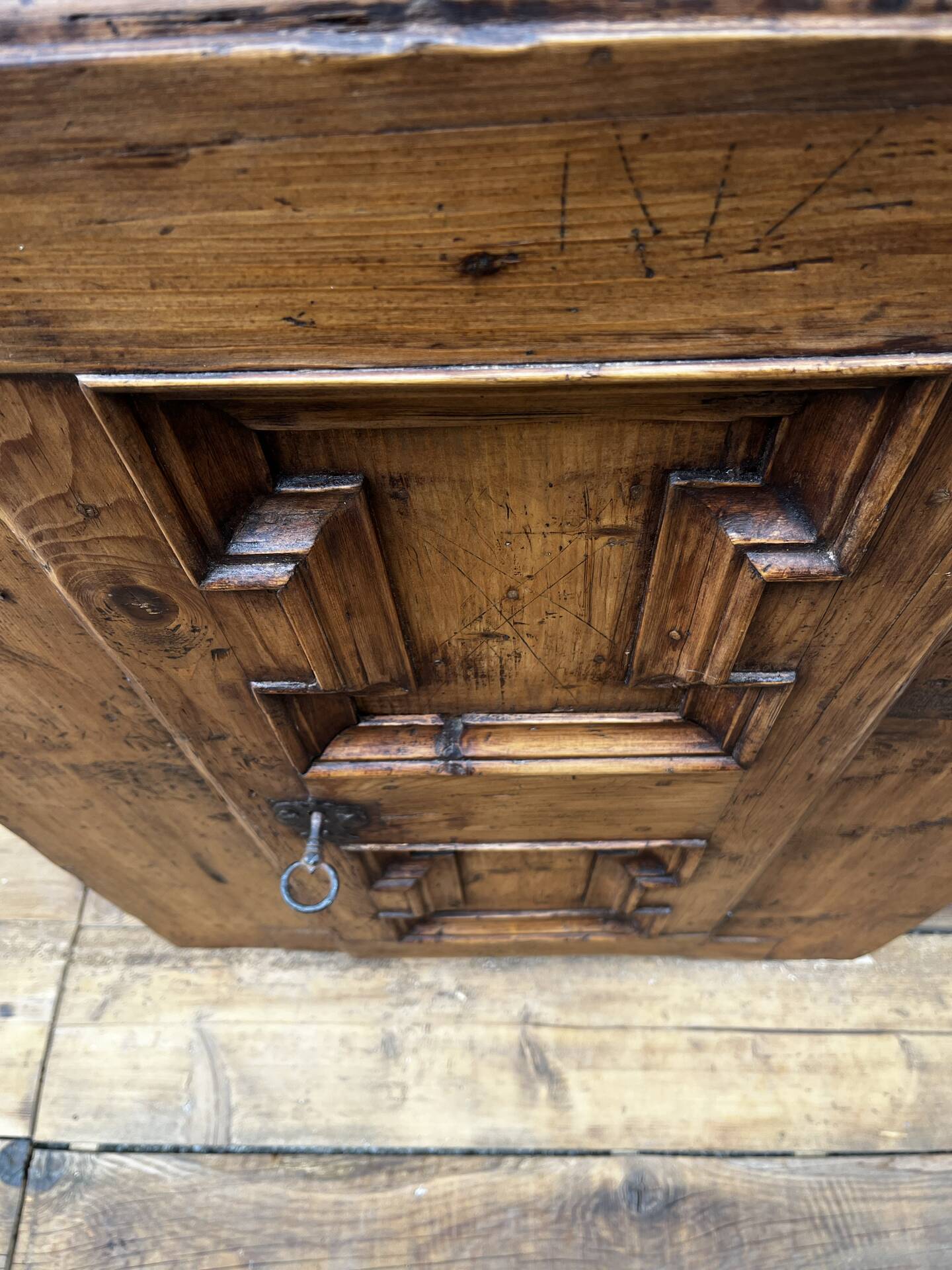 Cabinet from an ancient château – 17th century