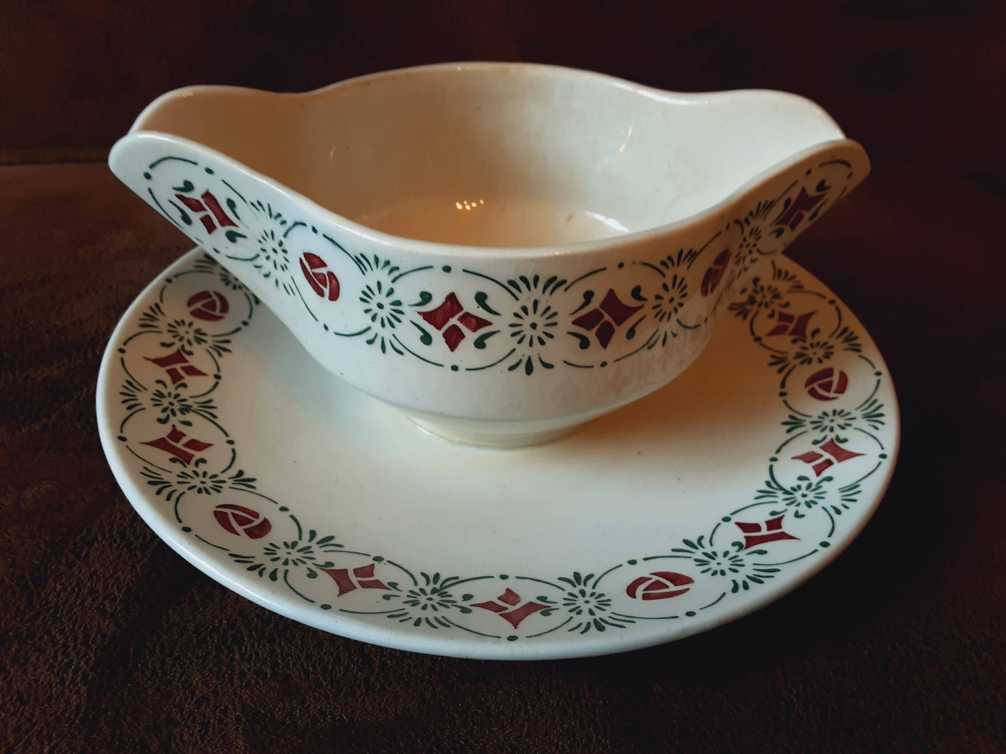 Moulin des loups and Hamage sauce boat