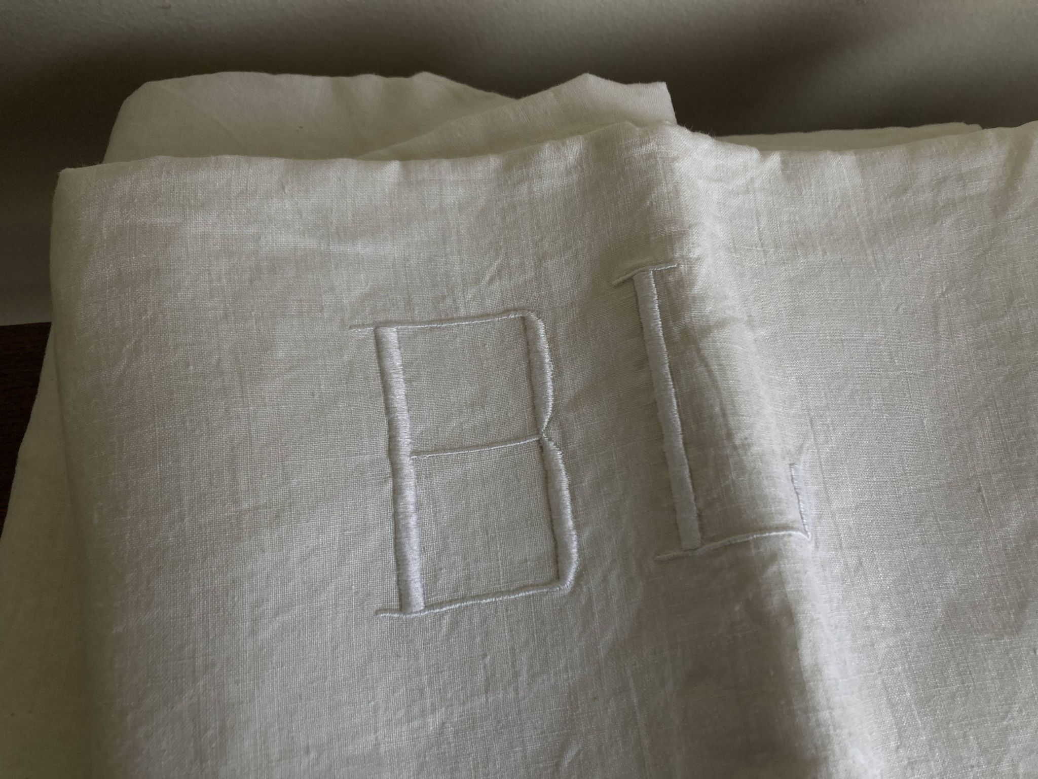 Linen sheet, reserve of antique trousseau, new with openwork and BL modernist L180