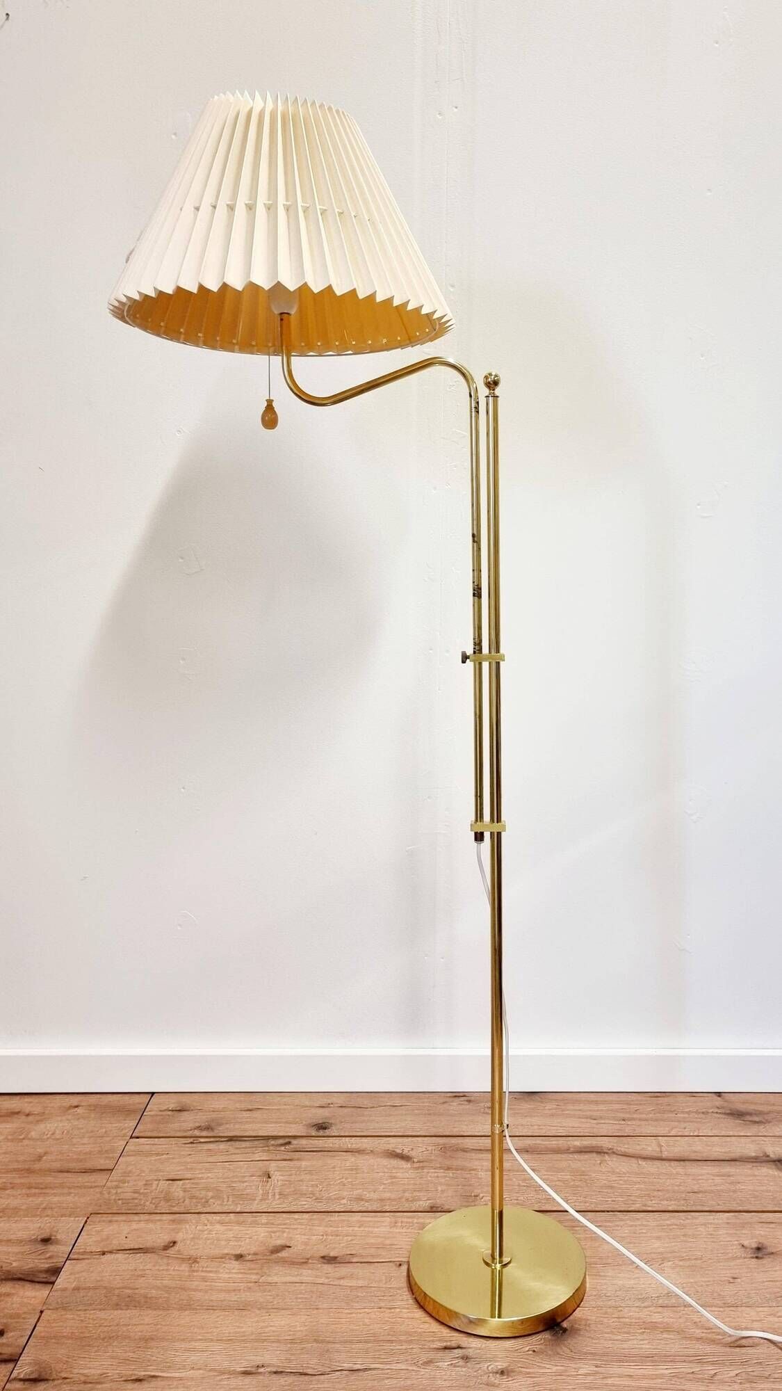 Bergboms, adjustable floor lamp G-132 in brass, Scandinavian / Midcentury Modern