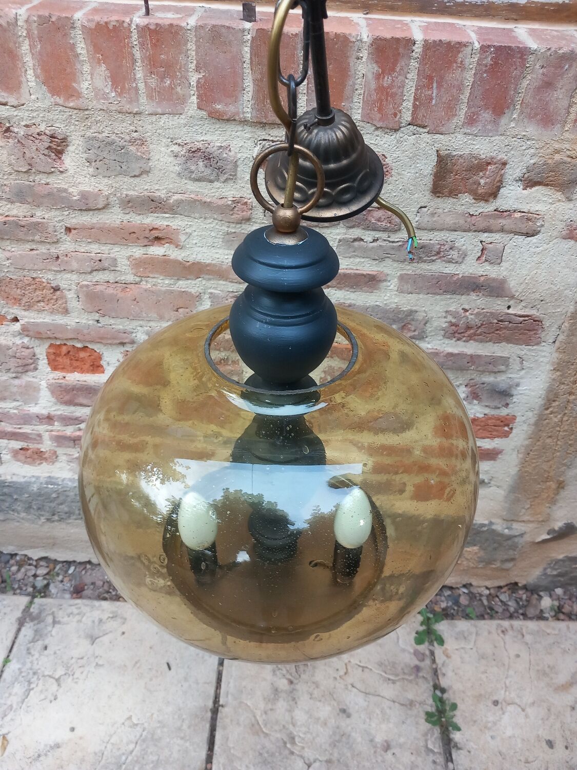 Suspension en bois et verre soufflé