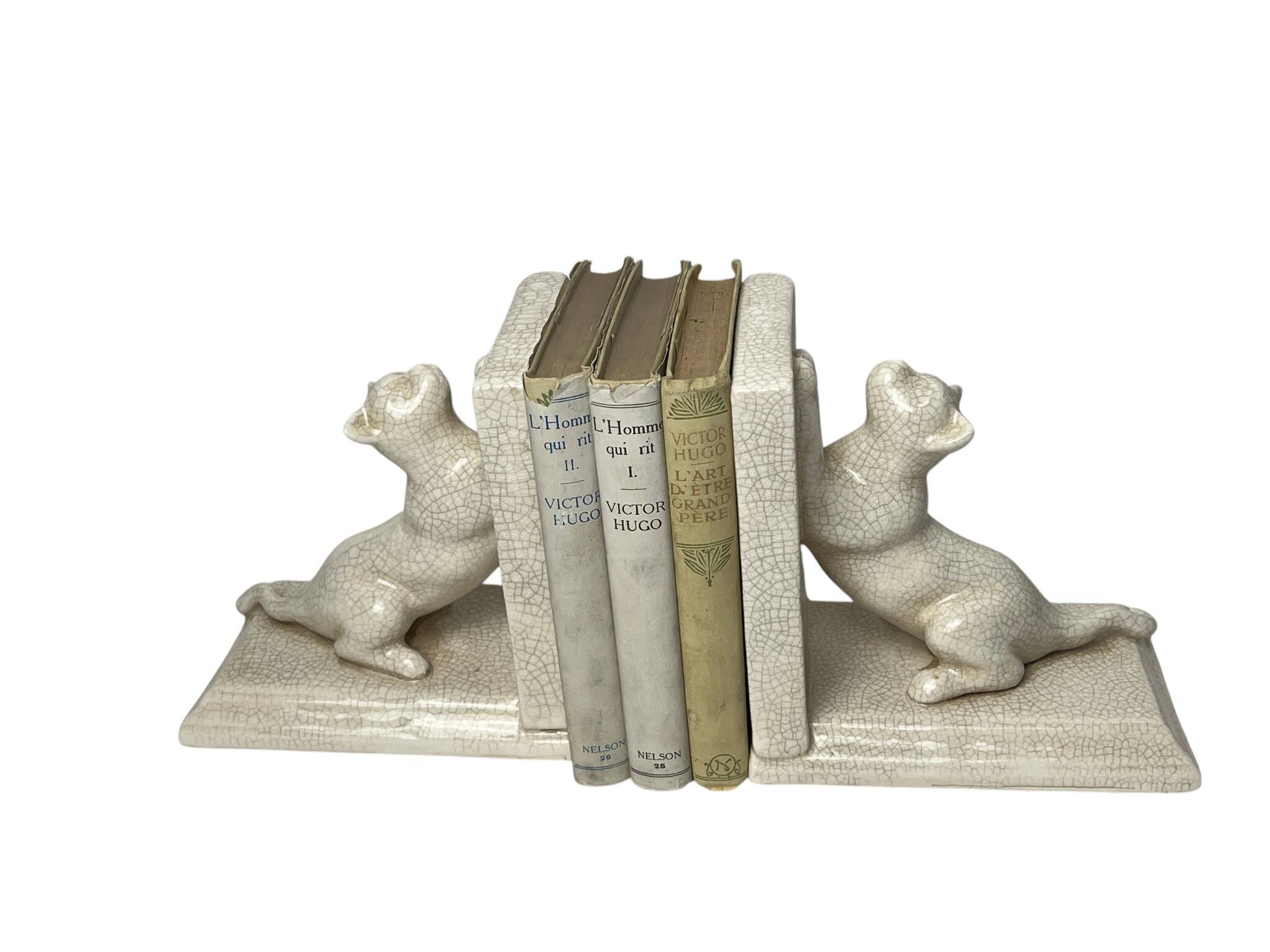 Art Deco, pair of crackled earthenware bookends featuring cats from Louvière around 1930.