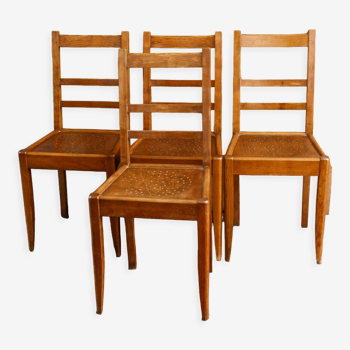 Lot de 4 chaises période Reconstruction bois massif