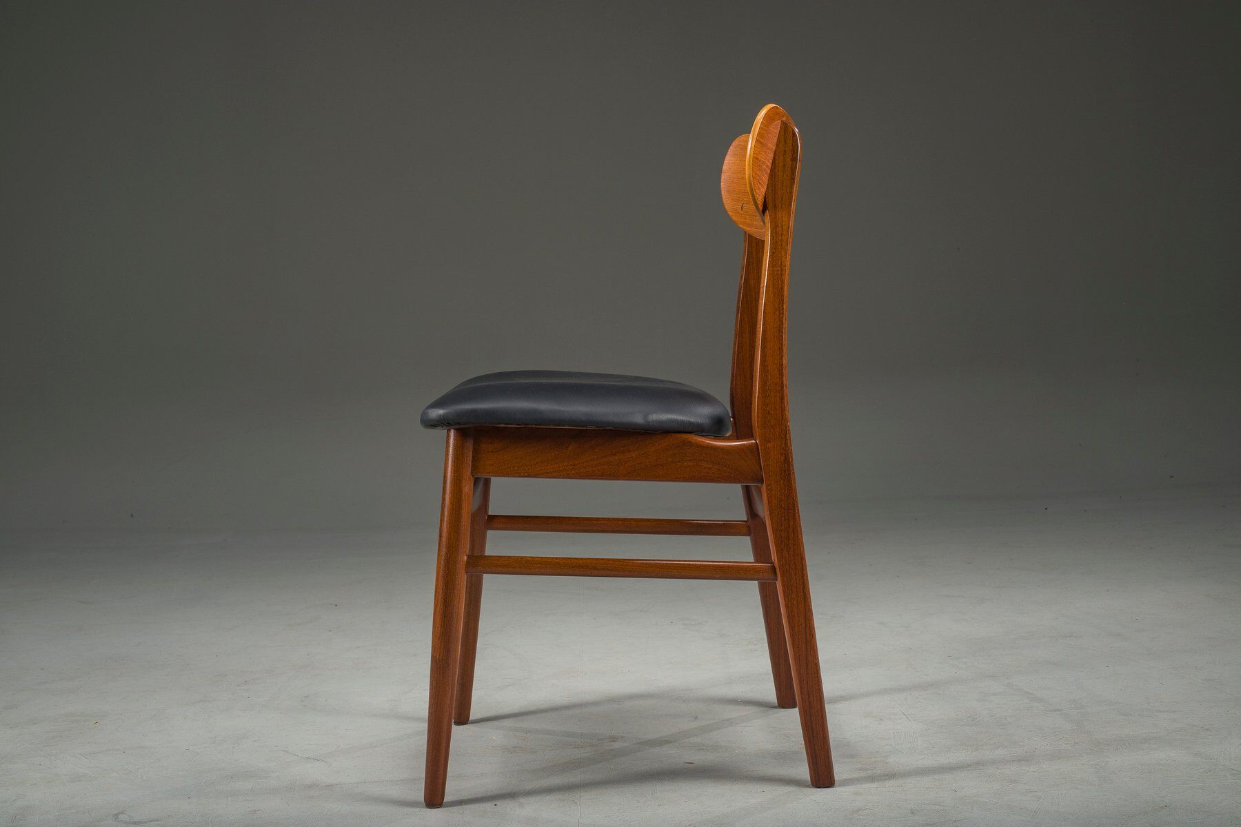 Mid-century Danish dining chair with leather upholstery from Farstrup, 1960s