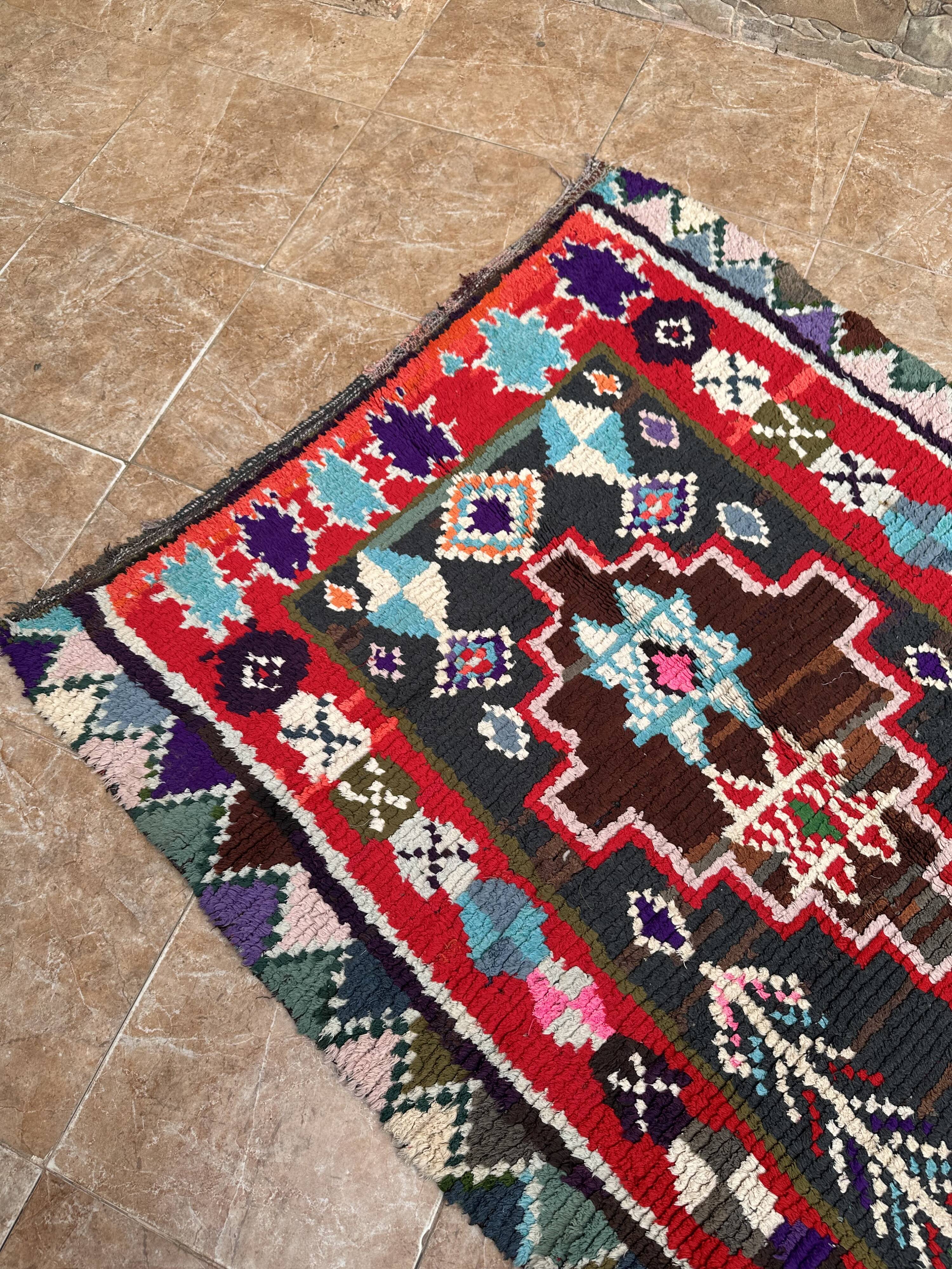 Vintage Moroccan Rug - Small Boujaad Rug - Boucharouit Rug