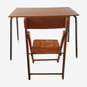 Bureau et sa chaise enfant