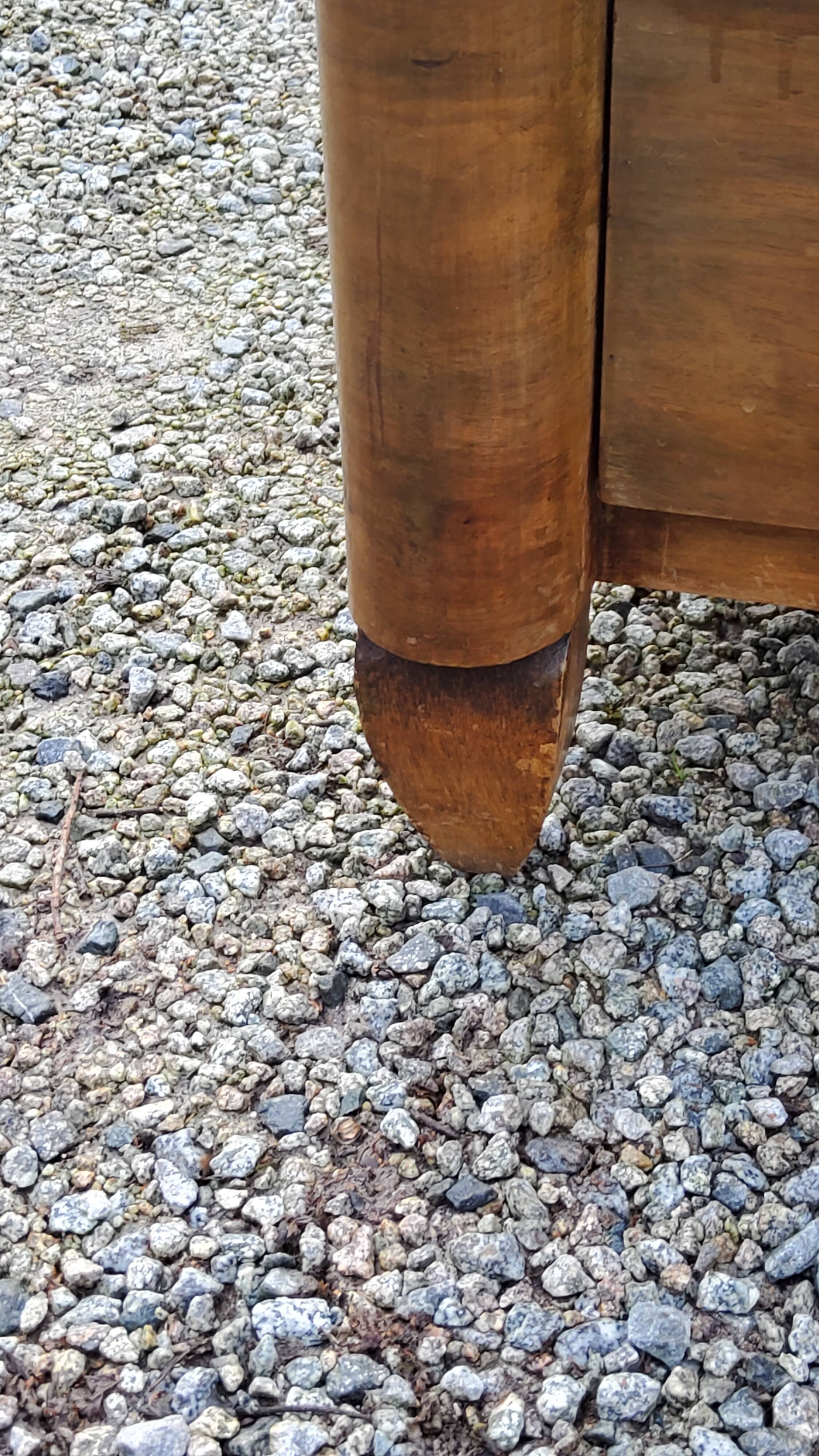 Art Deco chest of drawers from the 30s-40s in walnut 3 drawers