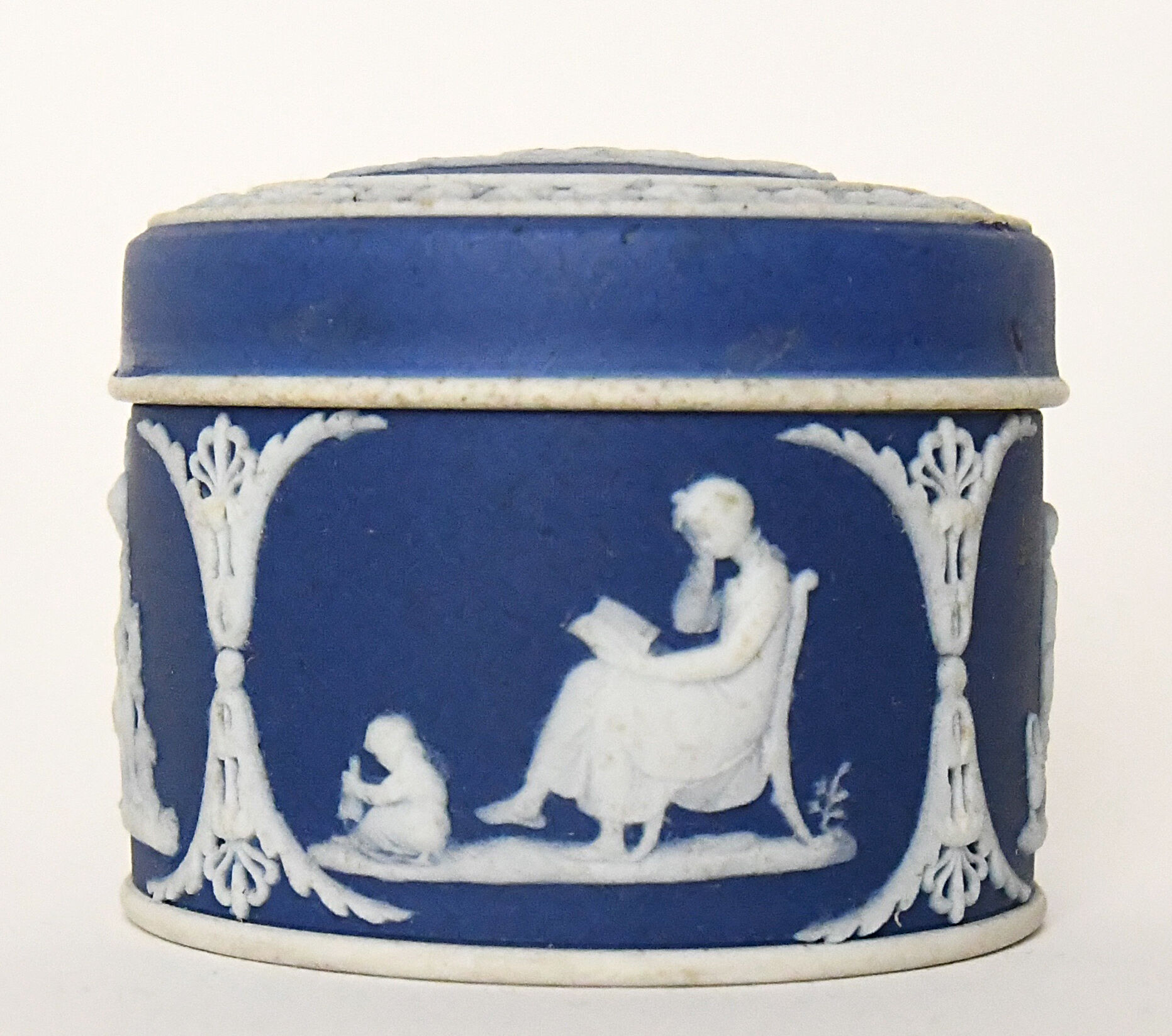 Pair of Wedgwood biscuit boxes with relief decoration of antique scenes