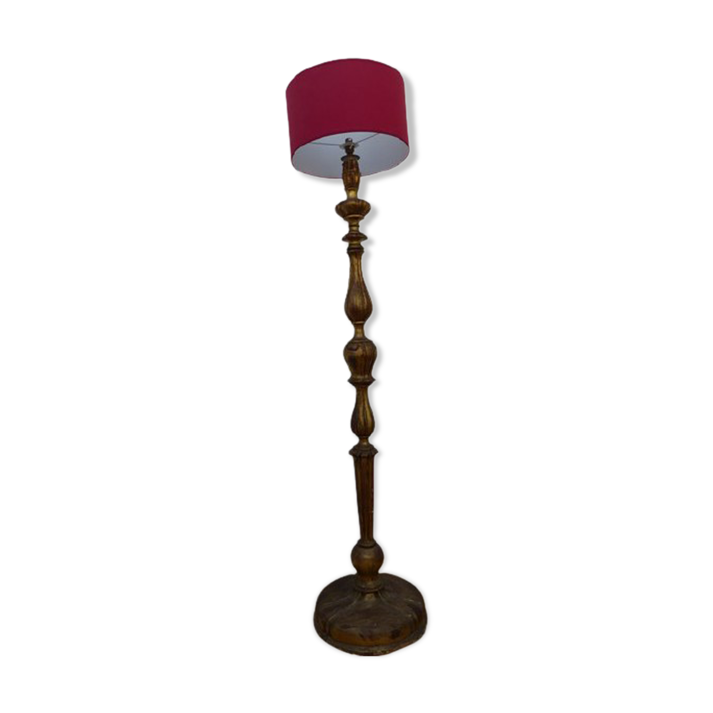 Venetian style lamp in golden wood