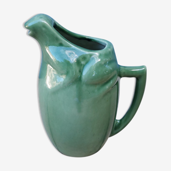 Frog pitcher