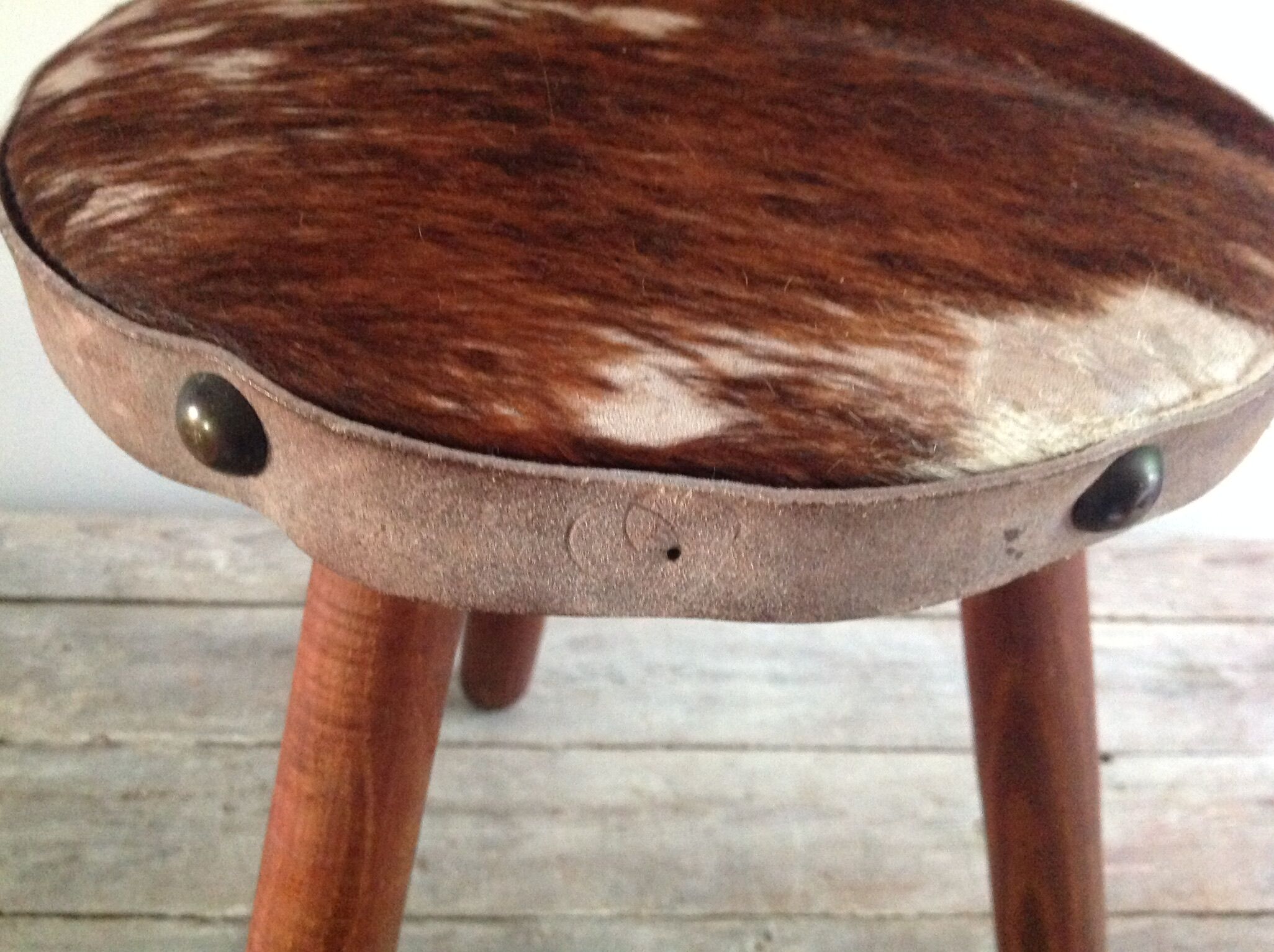 Tripod stool