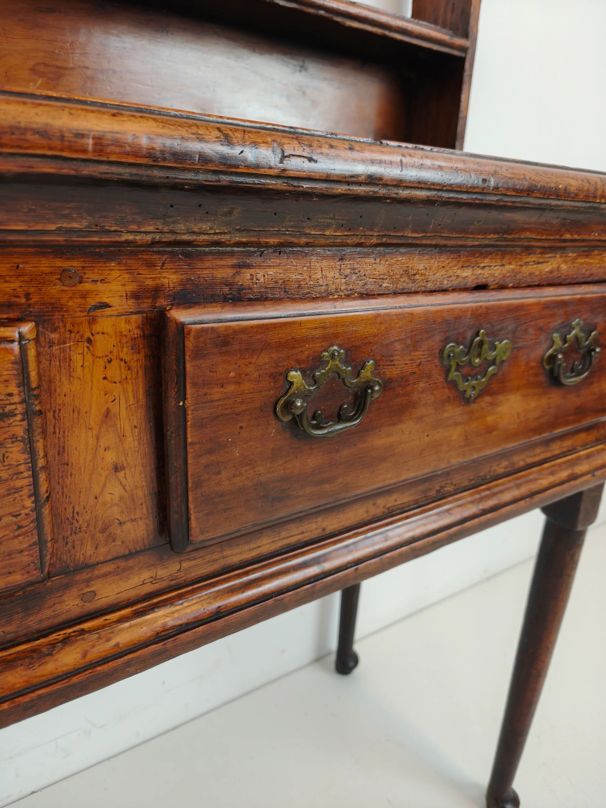 Buffet gallois de style géorgien tardif (XVIIIe siècle) – Chêne massif