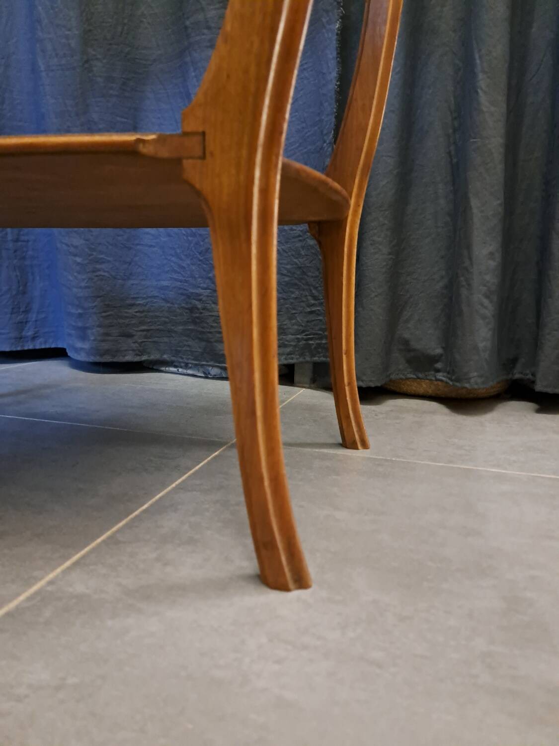 Art Nouveau coffee table with marquetry.