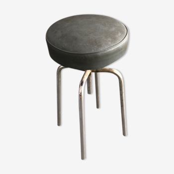 Industrial stool with adjustable height