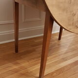 Round table with flaps