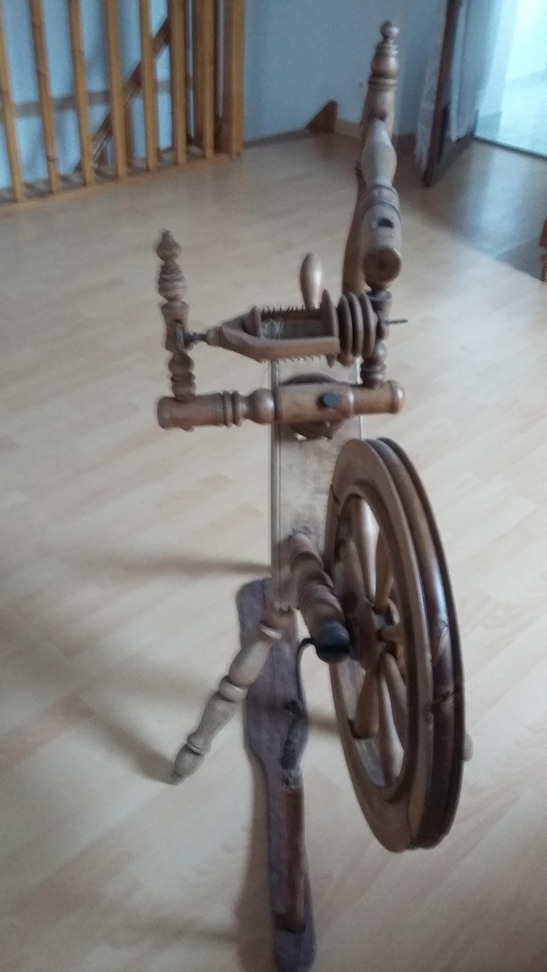 Old spinning wheel