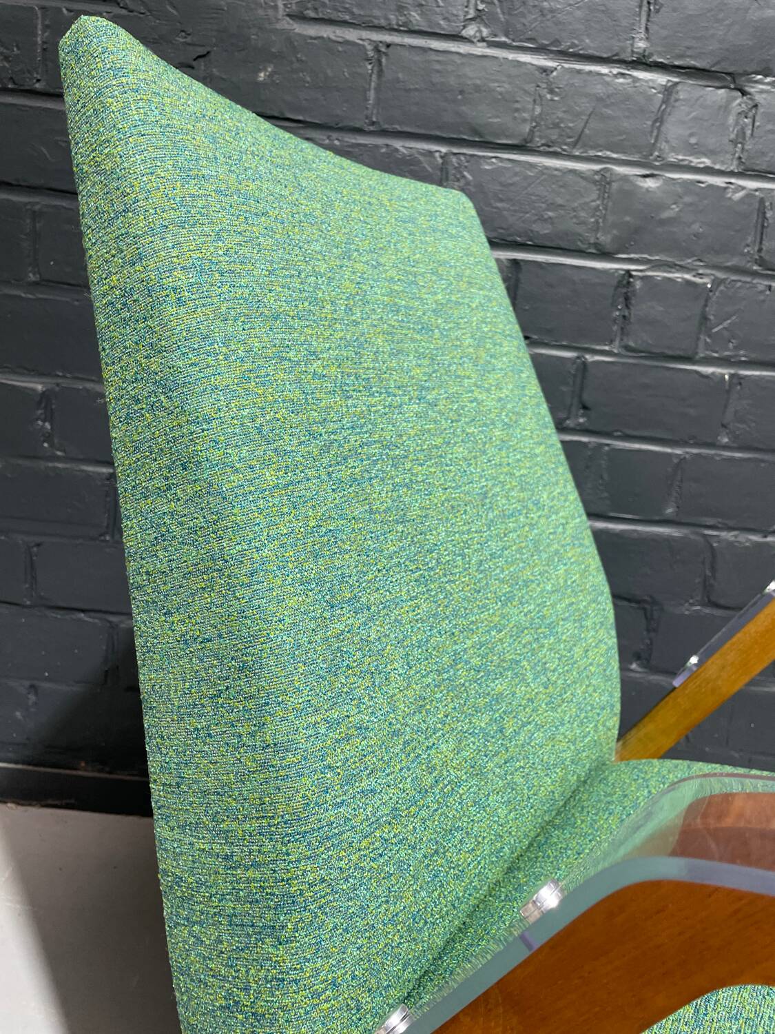Paire de fauteuils par Tatra Nabytok