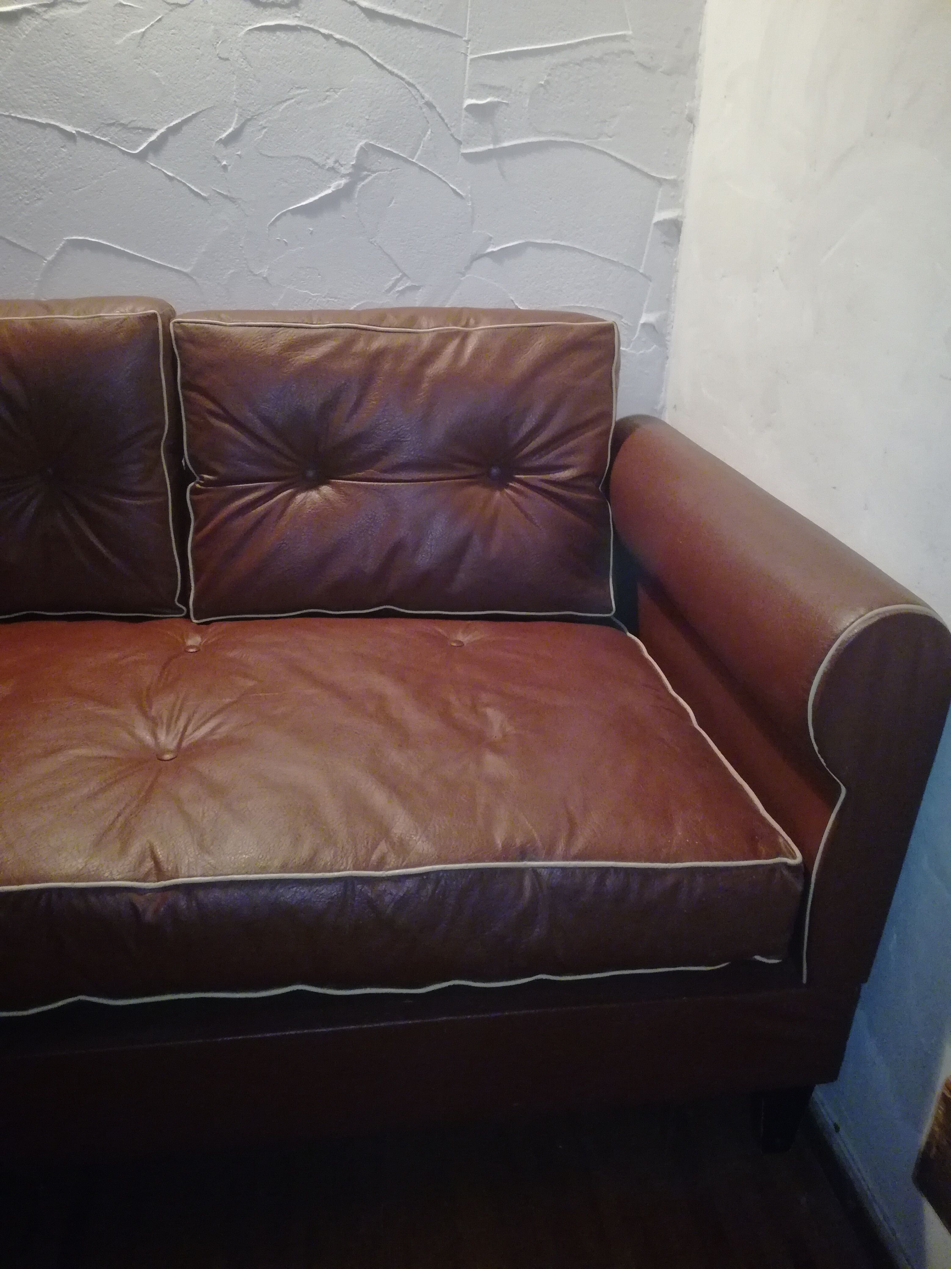 2-seater vintage fawn skai