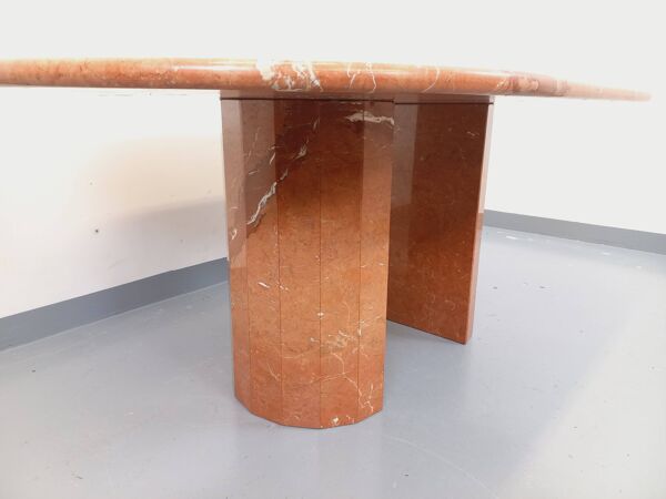 Table à manger ovale vintage en marbre rose des années 70 80