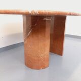 Vintage oval dining table in pink marble from the 70s 80s.