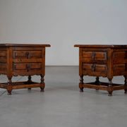 Tables de nuit espagnoles en noyer - Espagne années 1900