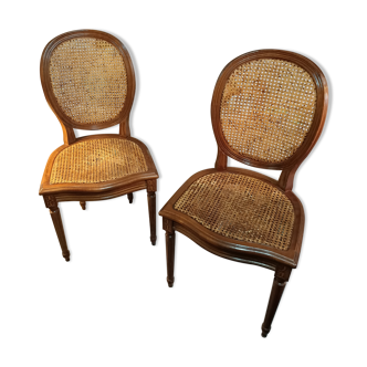 Medallion chairs